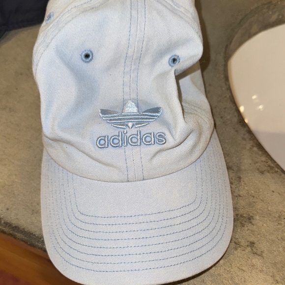 Adidas Sky Blue Baseball Cap - Picture 1 of 1
